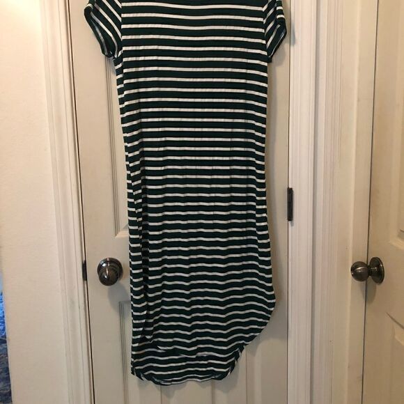 Hunter green horizontal stripe large dress - Picture 1 of 3
